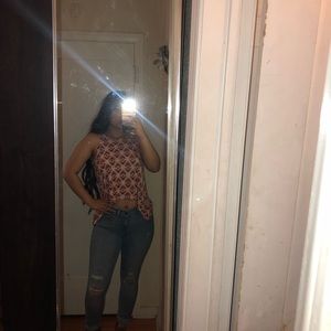 Diamond patterned sleeveless shirt